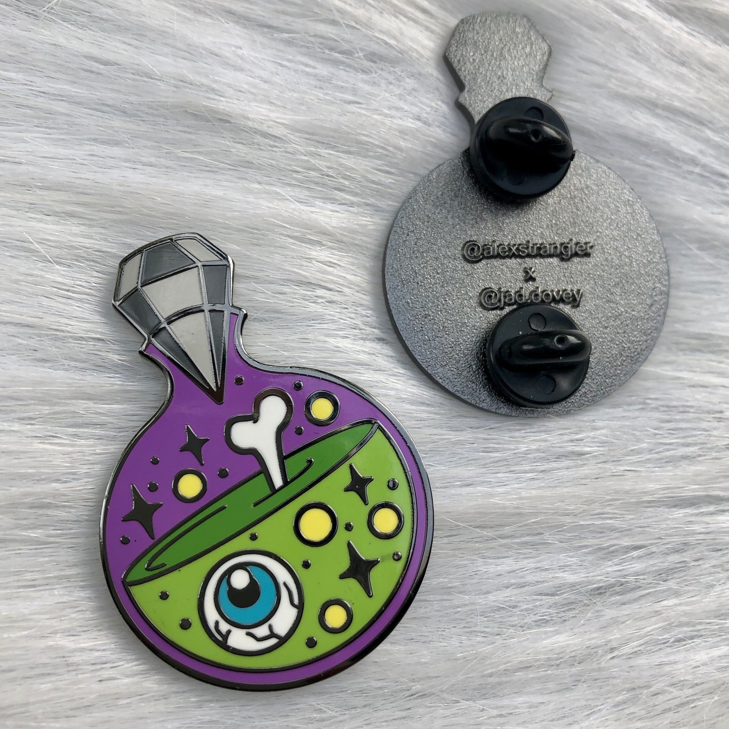 Potion Poison Bottle - Enamel Pin