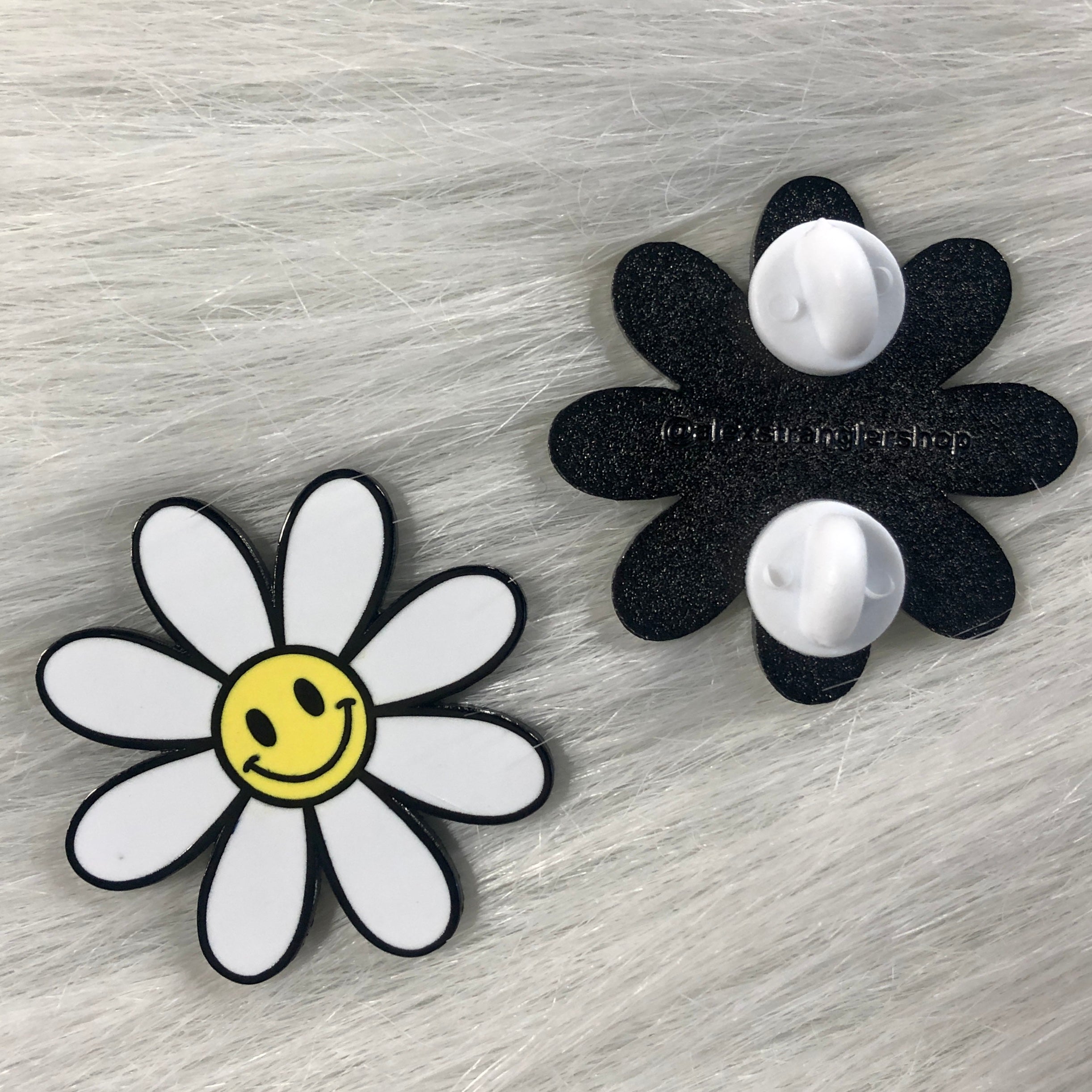 Happy Flower  - Enamel Pin
